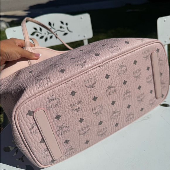 MCM Visetos Aren Medium Shopper Tote set with pouch powder light pink - Picture 4 of 11